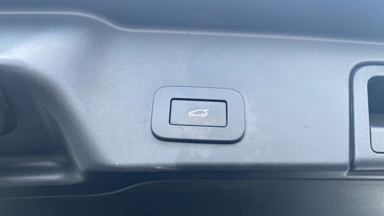 Land Rover Range Rover Evoque 1.5 P300e R-Dynamic SE 5dr Auto Hatchback